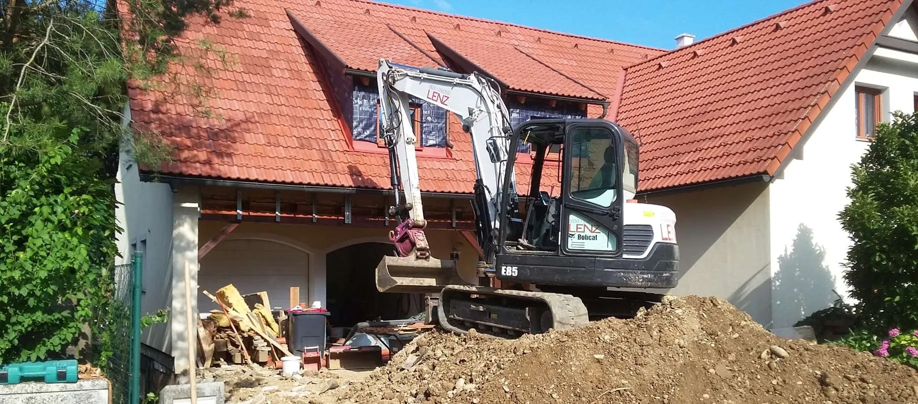 professionelle Sanierung Lenz Bau - Baggerungen